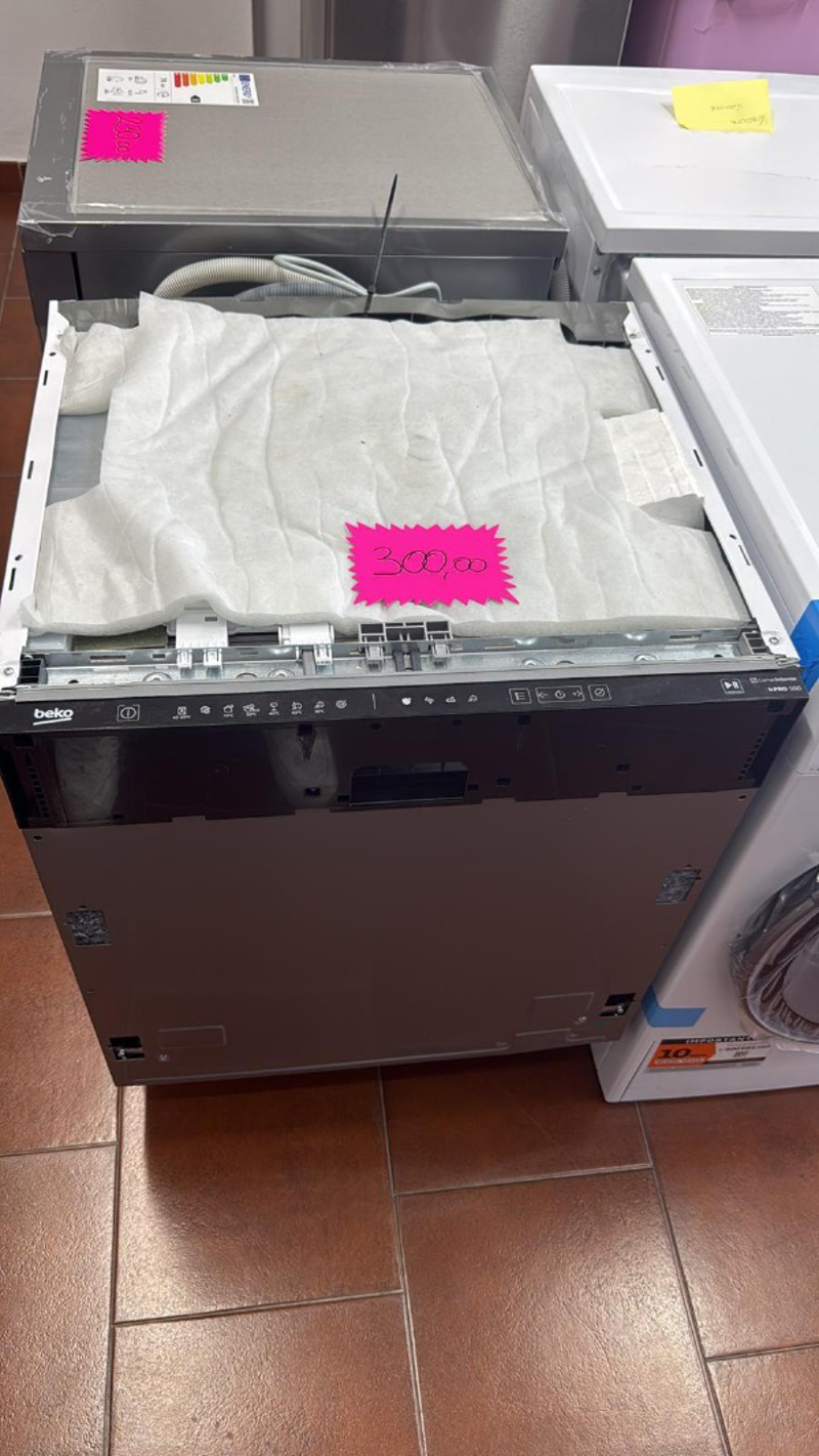 Pianengo e Pandino - I panni (e le stoviglie) si lavano in casa