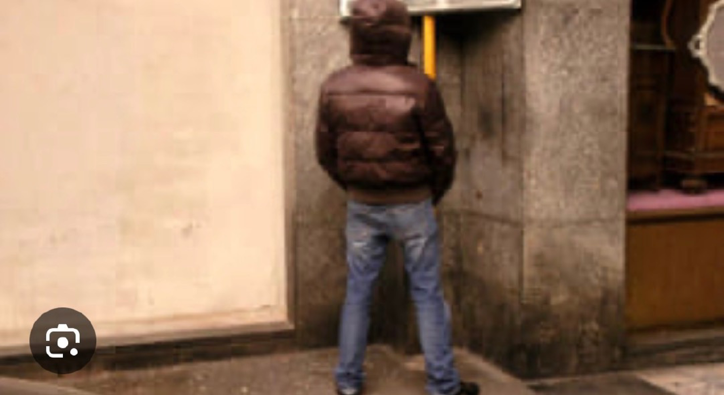 Offanengo - Pipì e minacce