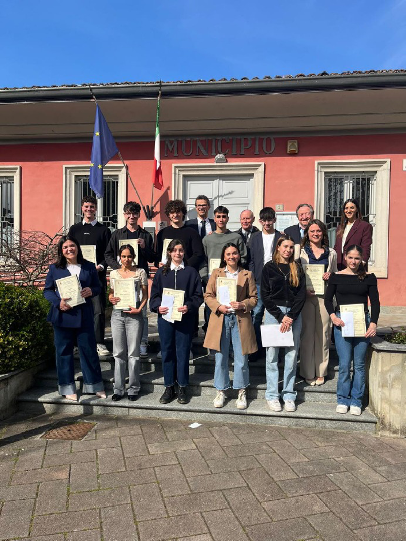 Cremosano - Consegnate dodici borse di studio