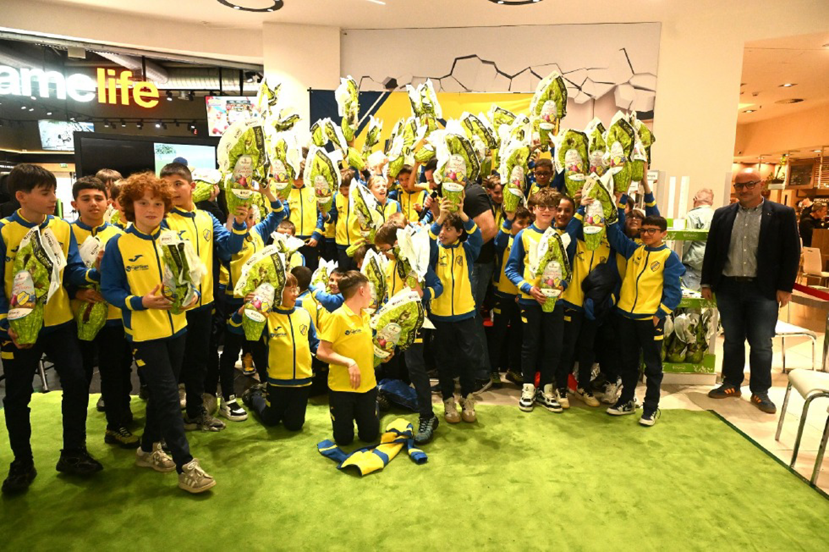 Calcio - Si infortuna Bane