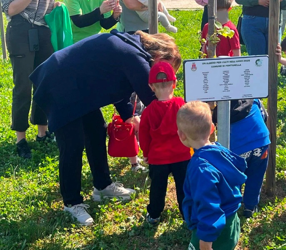 Dal territorio - Fontanella, un albero per i nuovi nati 