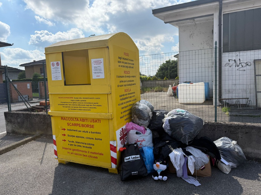 Capralba - Cassonetto e degrado 