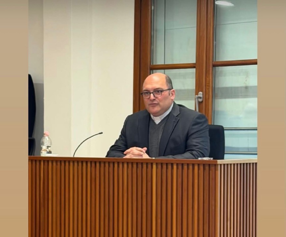 Capralba - Il parroco diventa dottore