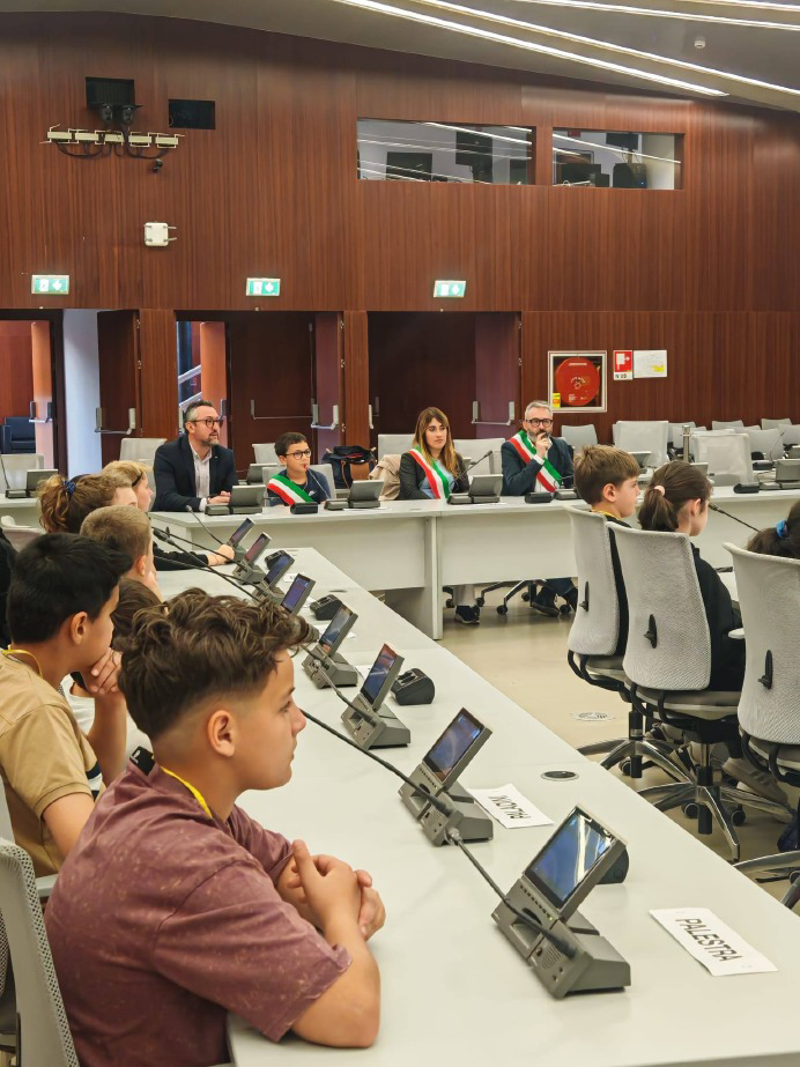 Pianengo e Capralba - Alunni al Pirellone 