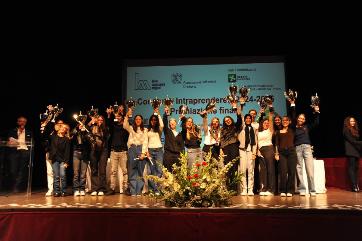 Crema - Vince il liceo Dante Alighieri