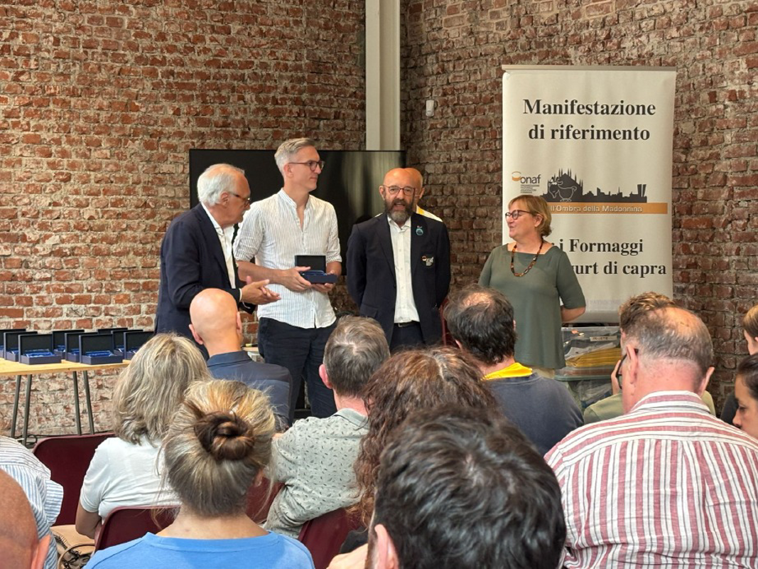 Pandino - Casearia premiata a Milano