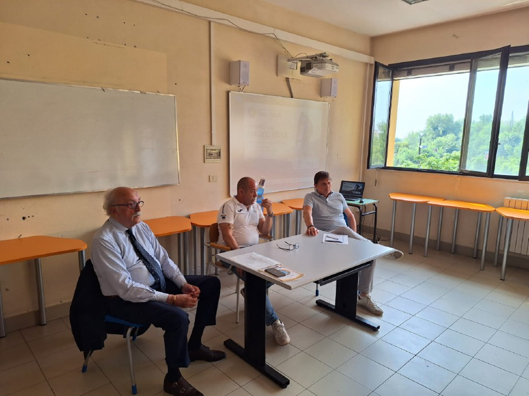 Crema - Marco Villa incanta gli studenti 