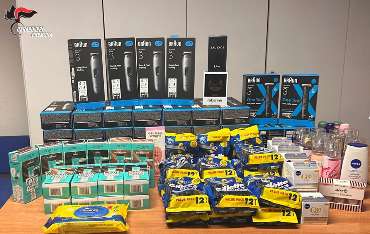 Rivolta d'Adda - Razziano tre supermercati, presi