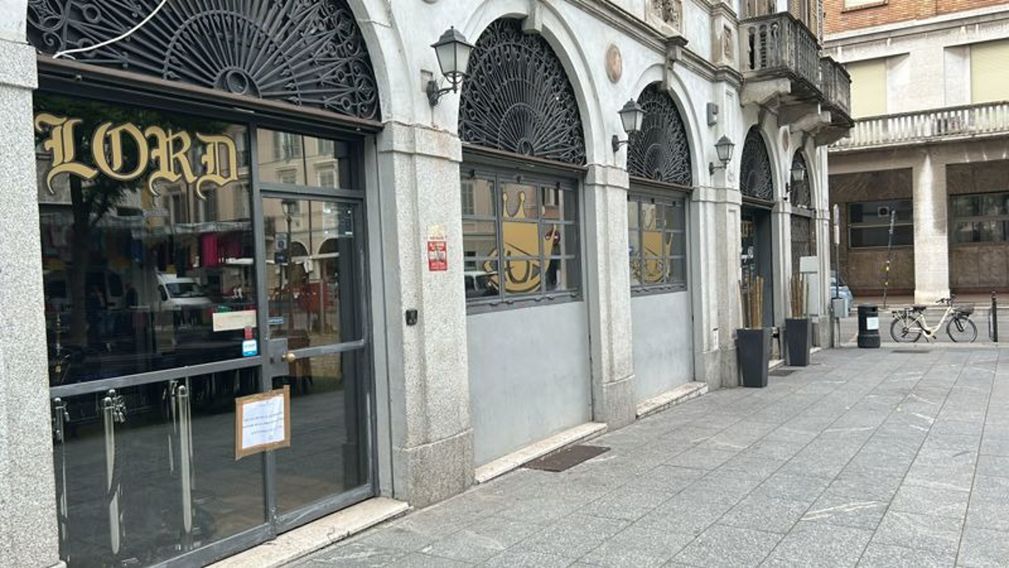 Dal territorio - Chiusi il bar Girasole e il Lord life