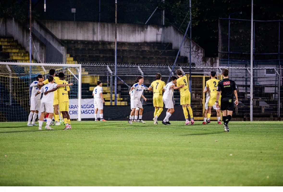 Calcio - Trofeo Dossena, derby in semifinale