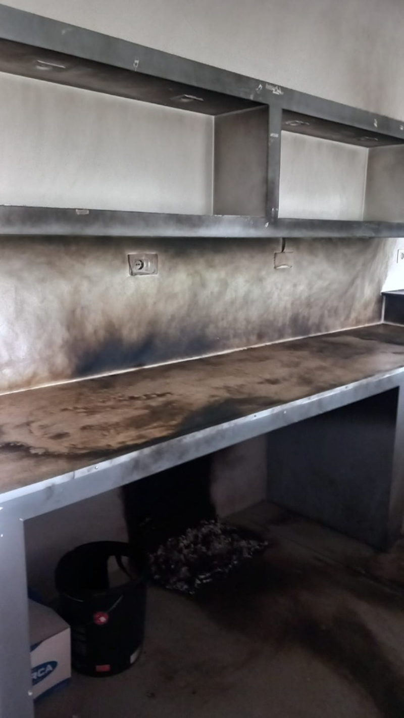 Scannabue - Incendio doloso al bar del centro sportivo