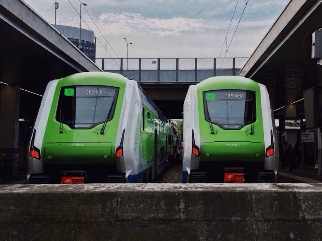 Crema - Due treni nuovi