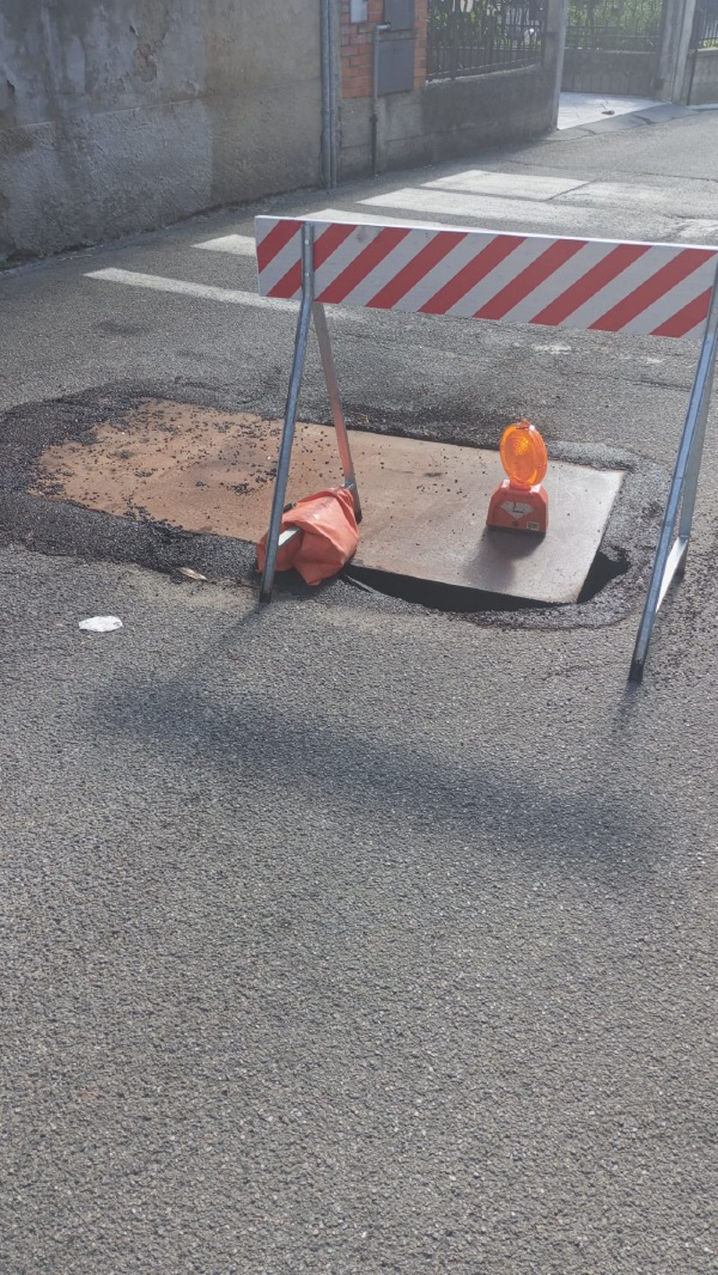 Scannabue - Voragine, strada chiusa