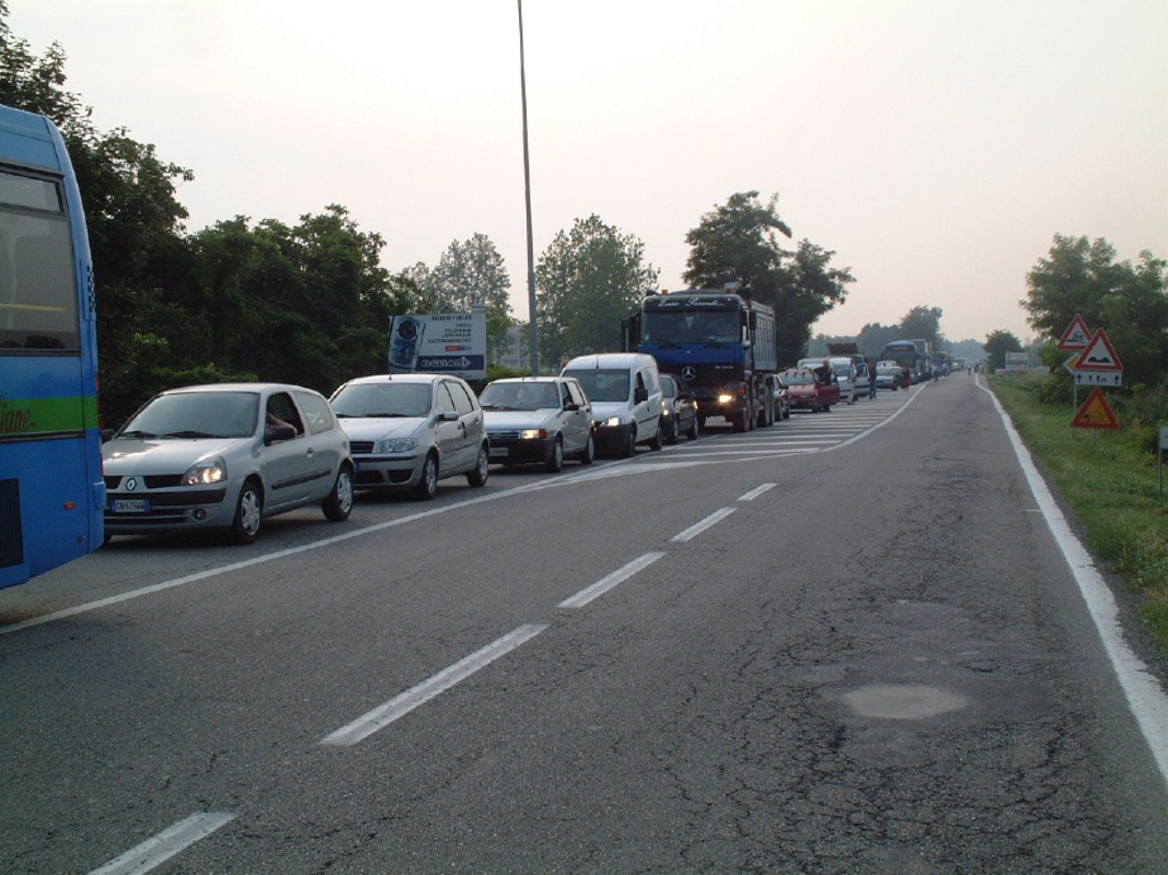 Crema - Tutto chiuso, tutti in coda
