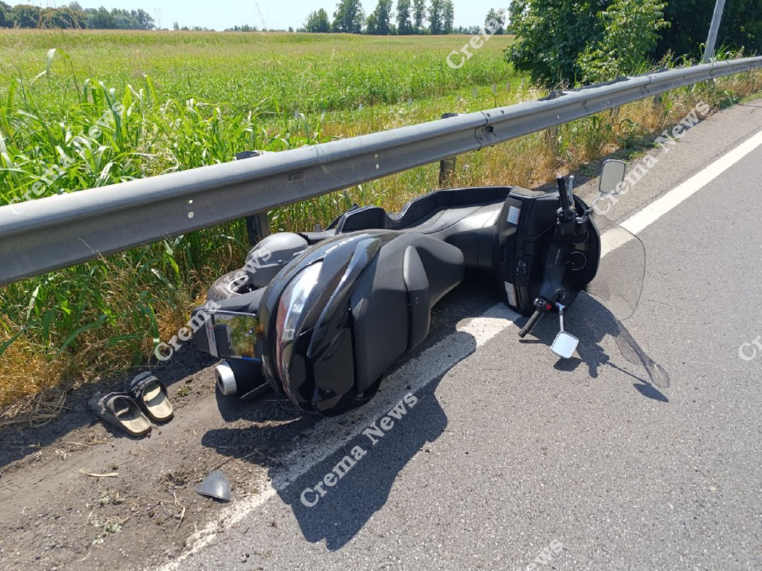 Crema - Auto pirata abbatte uno scooterista
