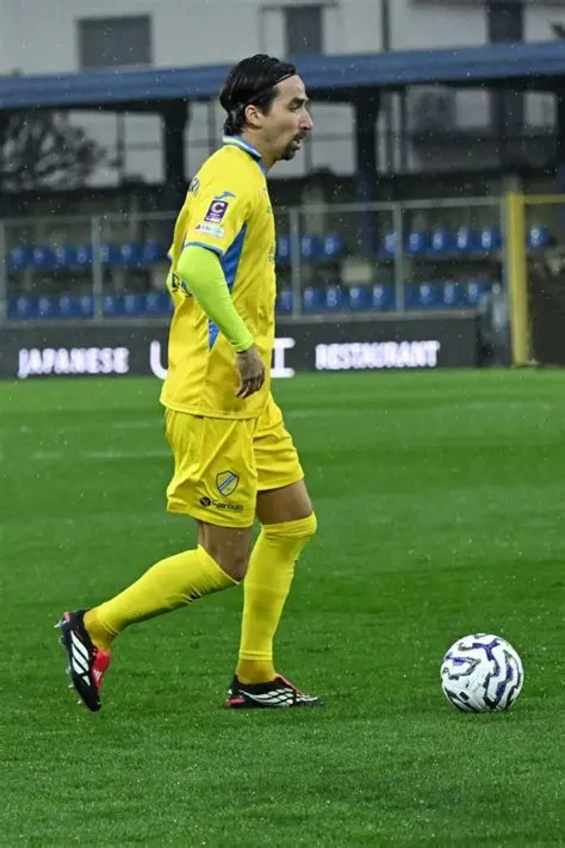 Calcio - Lambrughi se ne va