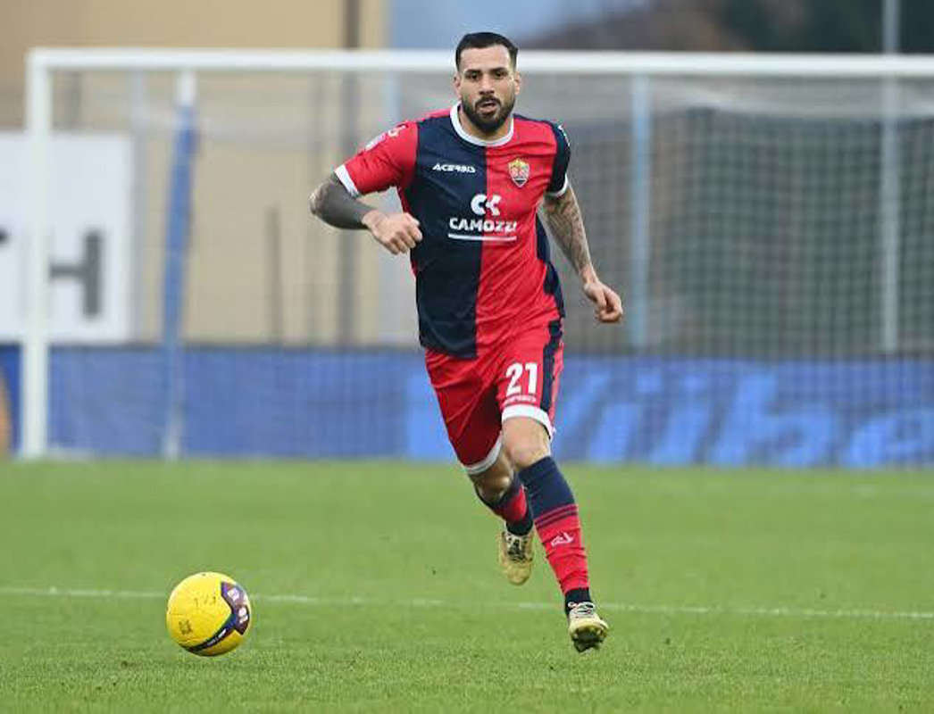 Calcio - Cercasi centrale 