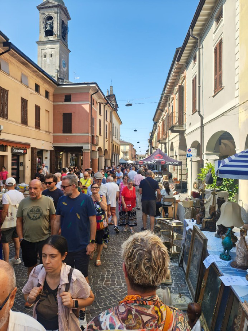 Castelleone - Matinée... al mercato