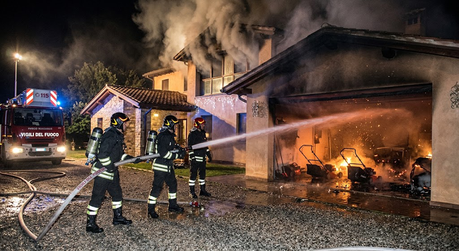 Chieve - Garage a fuoco