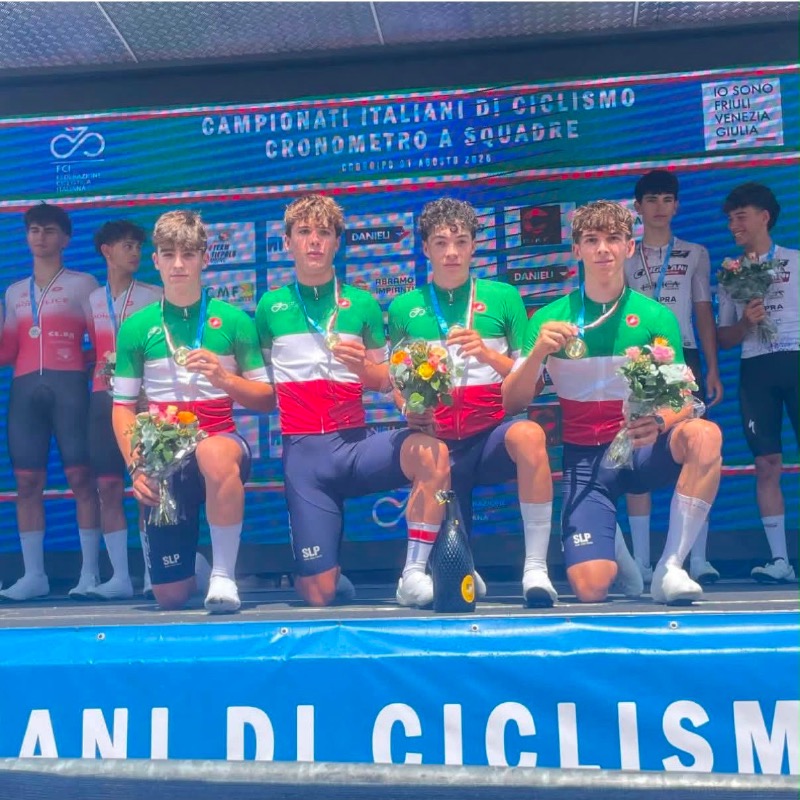 Ciclismo - Longo tricolore