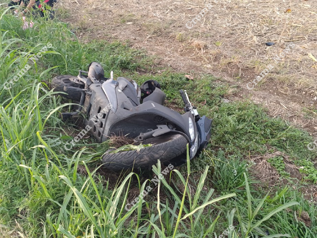 Soncino - Scooterista cade e si ferisce