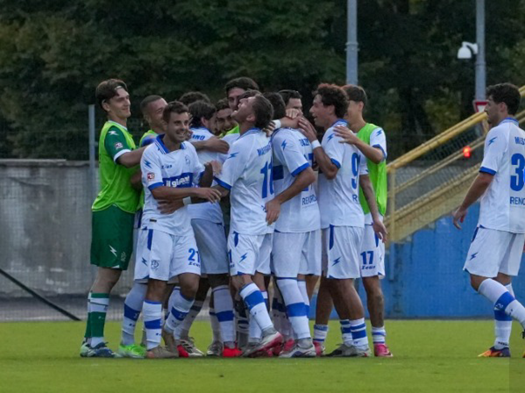 Calcio - Crollo totale