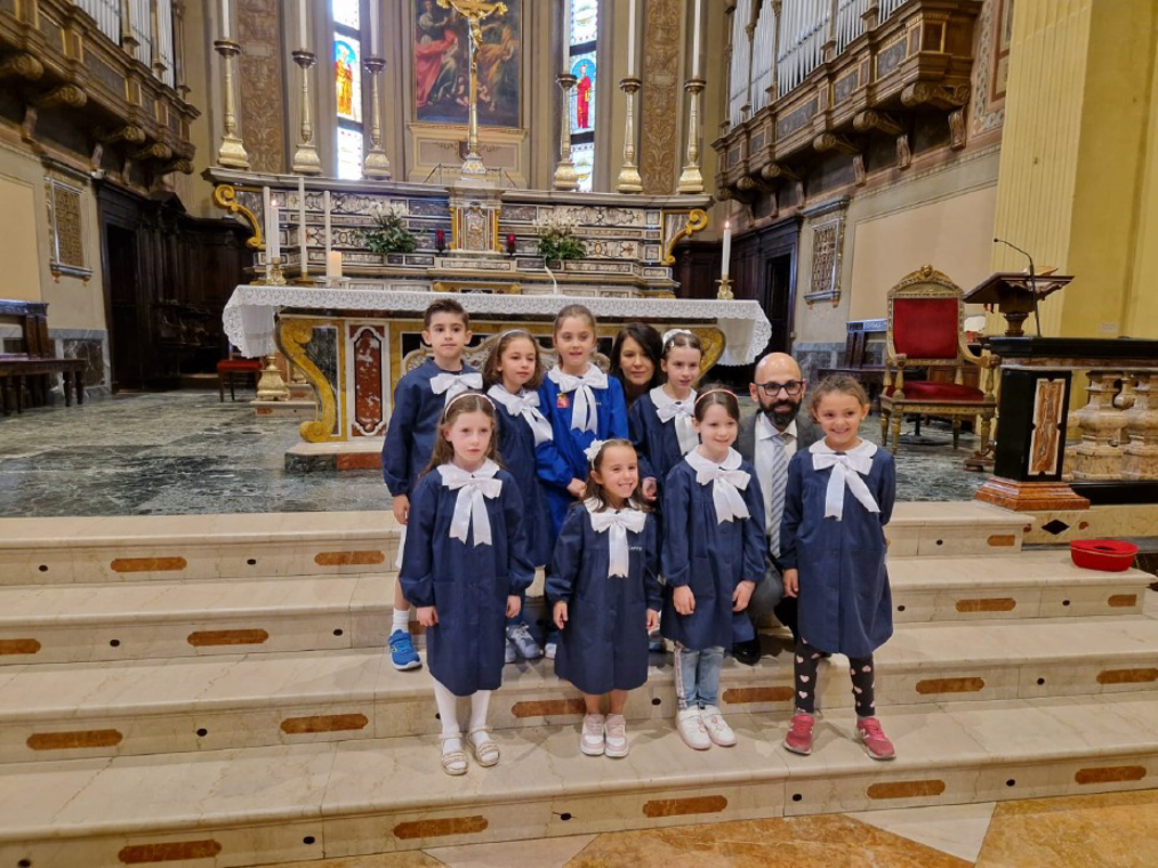 Castelleone - La Scuola Canossa ha festeggiato i remigini