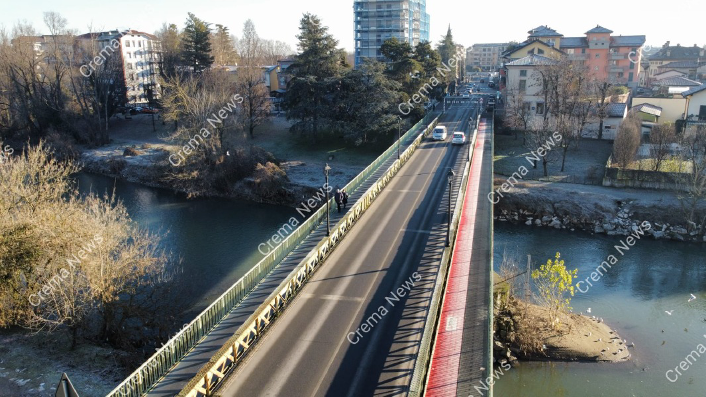 Crema - In 46 vogliono lavorare al ponte